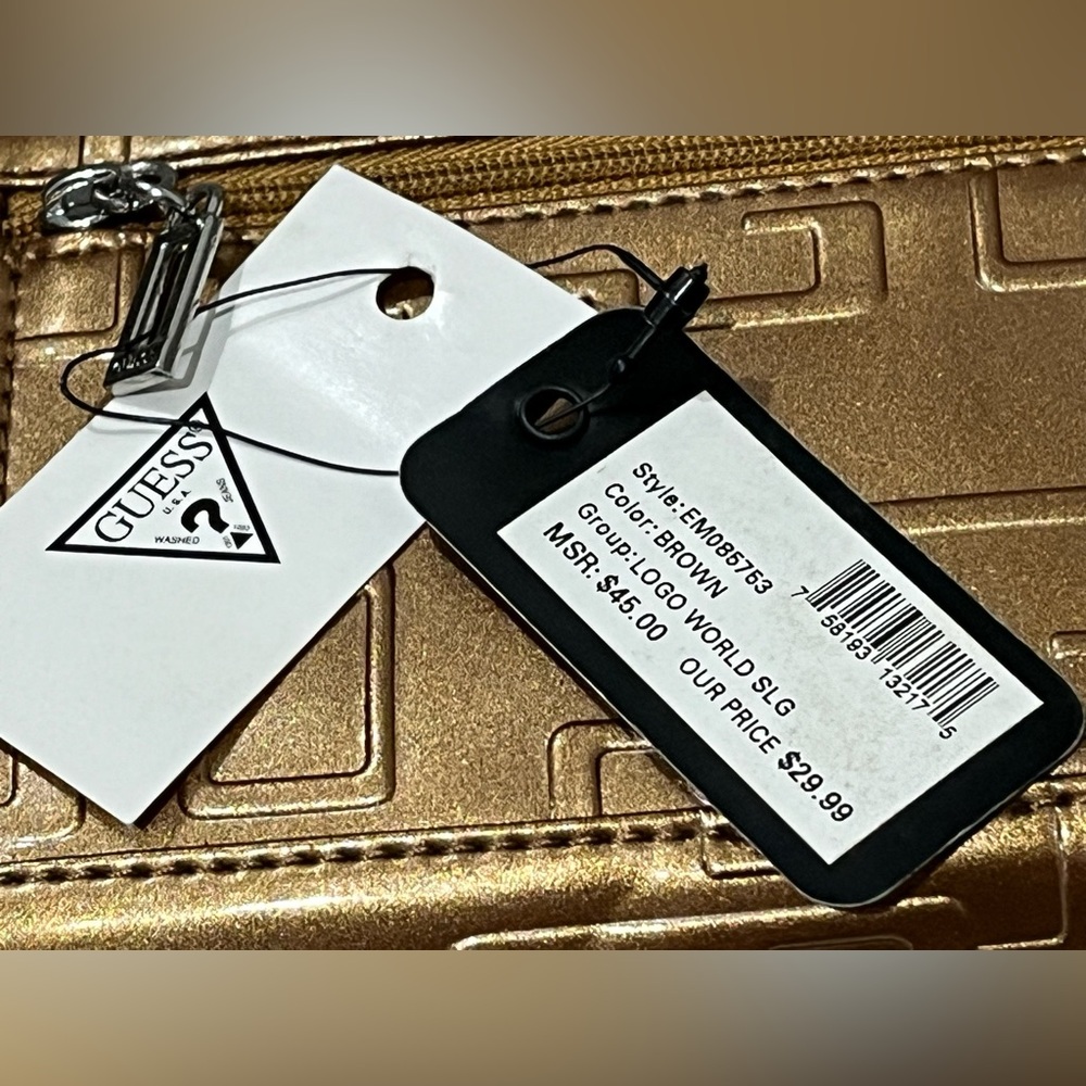 GUESS 🔹 Gold Wallet - Picture 6 of 6